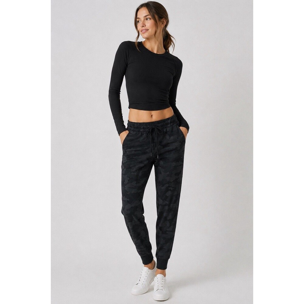 Lululemon On The Fly Jogger 28” Luxtreme Heritage 365 Camo Size 6 Athleisure